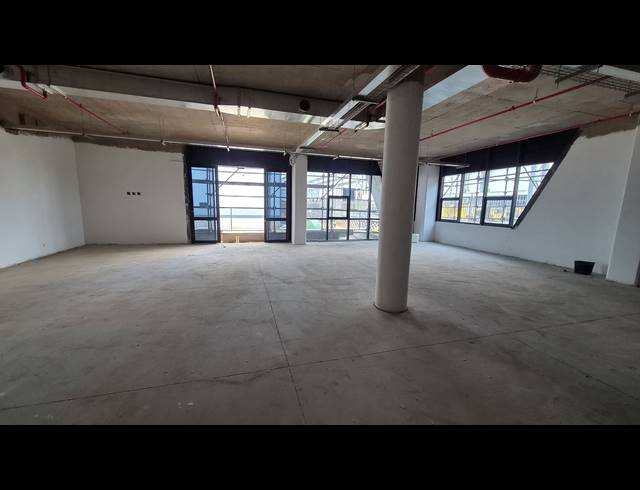 3,651M² WAREHOUSE TO LET IN JET PARK